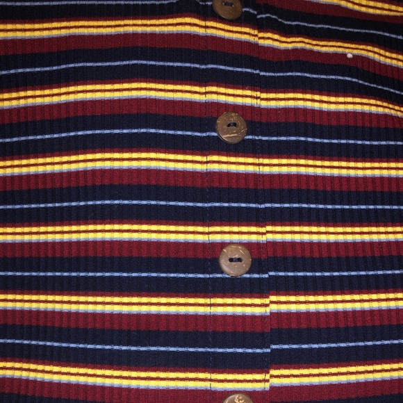 Cropped off the shoulder top - Picture 2 of 2